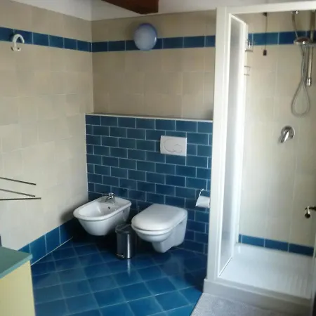 Casolare Fratina بيت ضيافة 3*